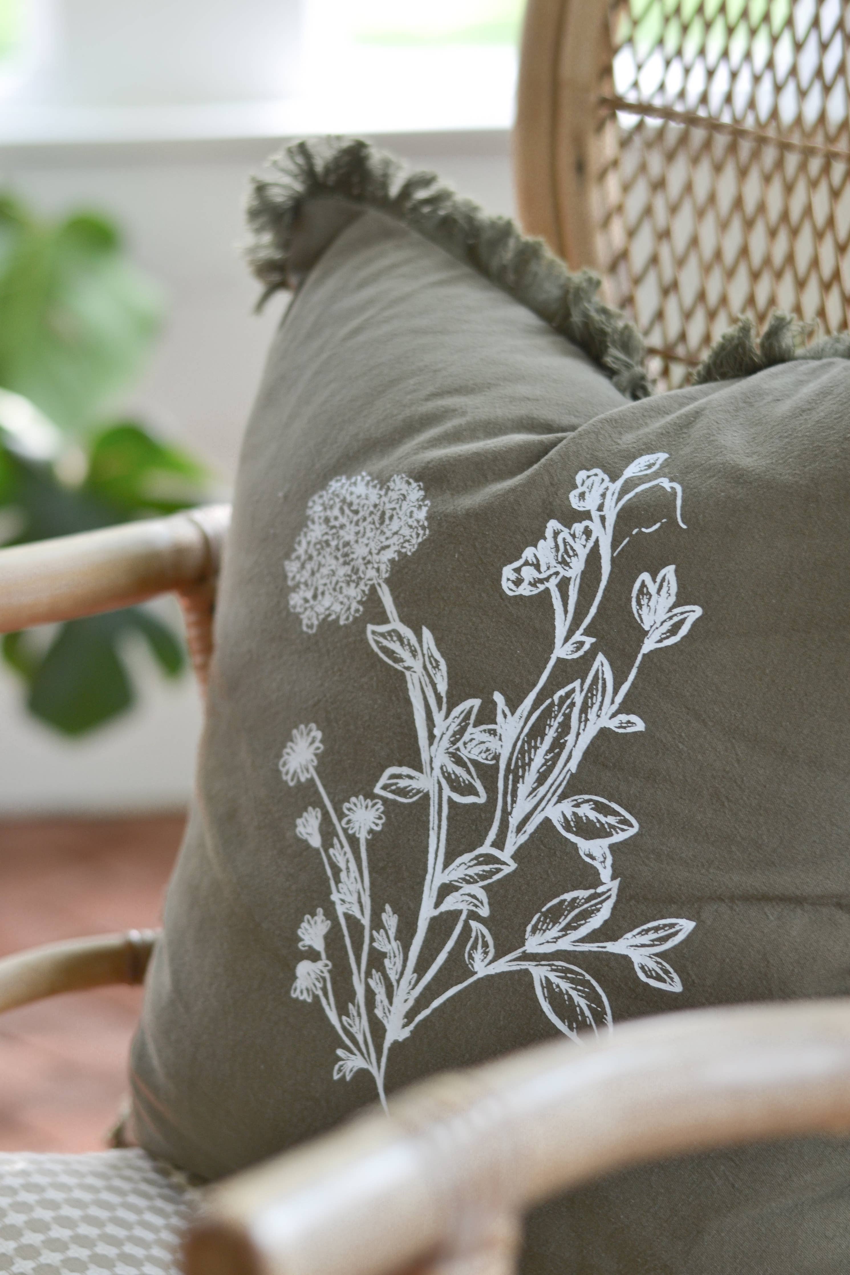 White Gables Home Botanical Fringe Pillow